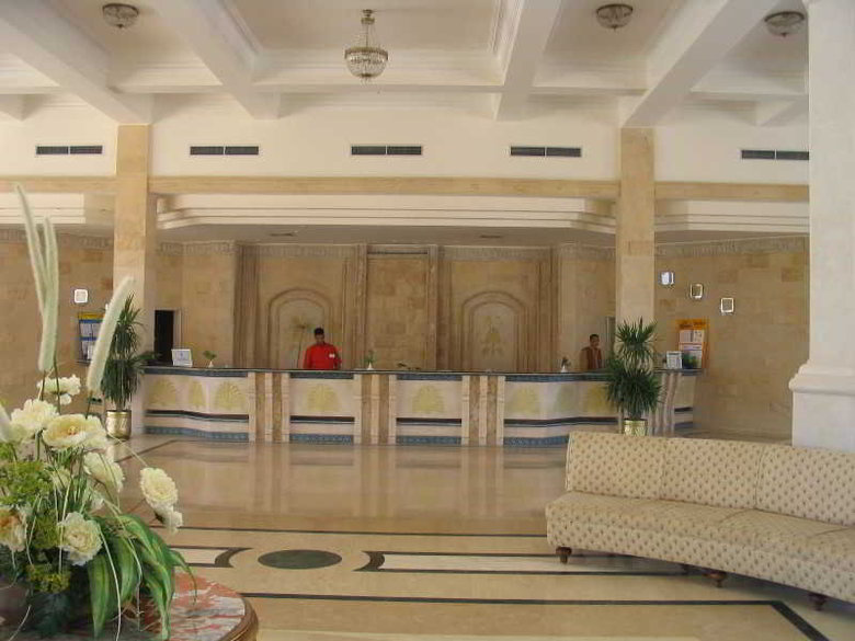Brayka Bay Hotel