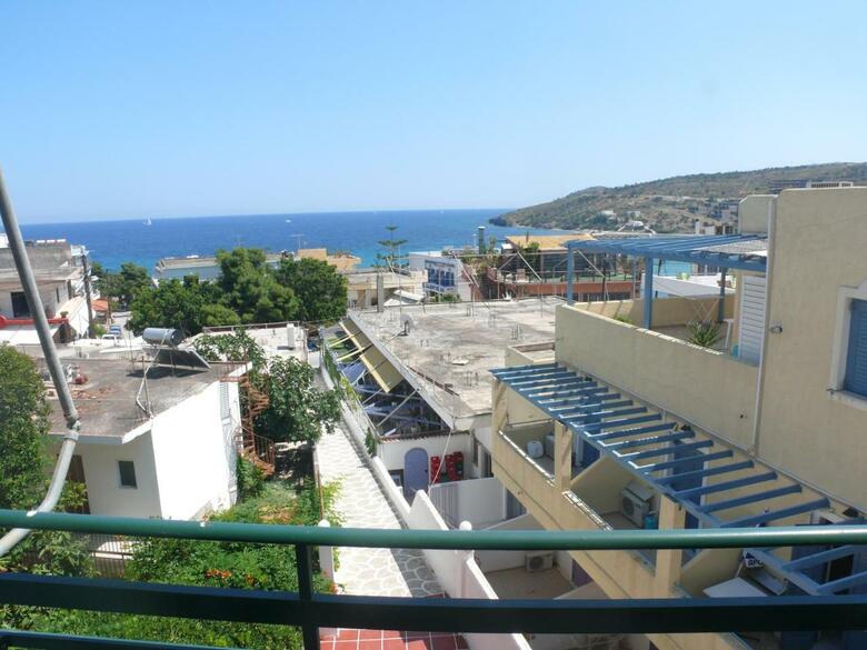 Hotel Karyatides
