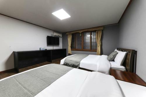 Major Hotel
