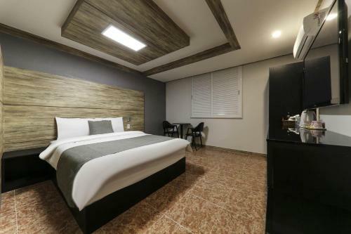 Major Hotel