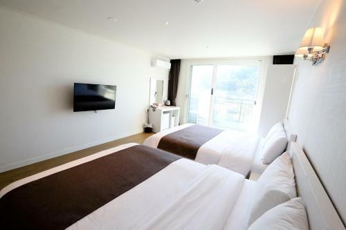 Hotel Amoureux Resort