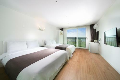 Hotel Amoureux Resort