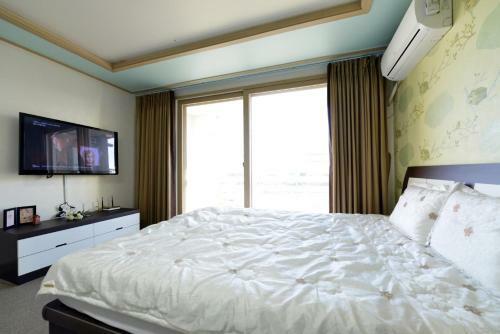 Hotel Hj House