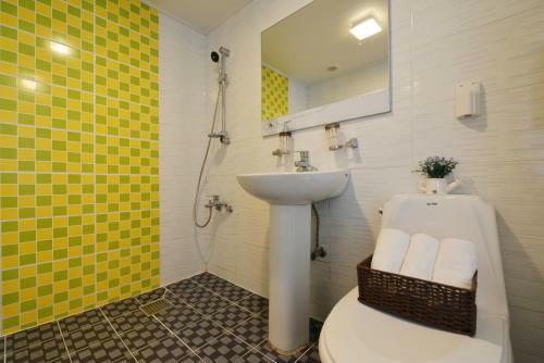 Hotel Hj House