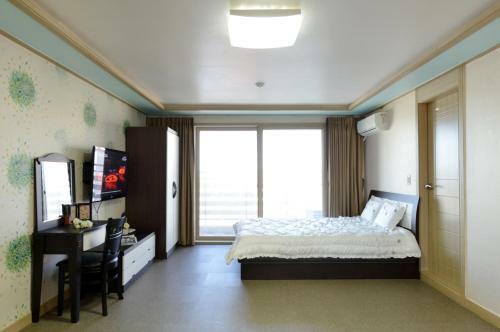 Hotel Hj House