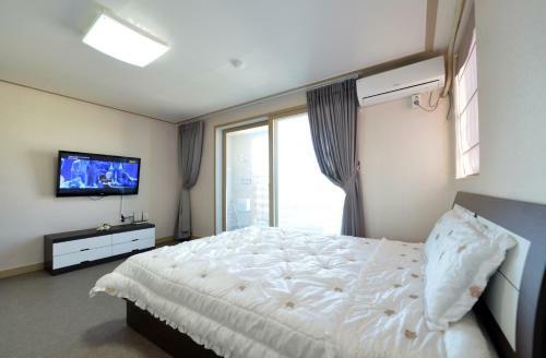 Hotel Hj House