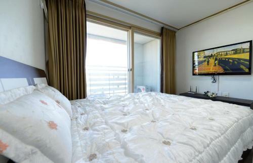 Hotel Hj House