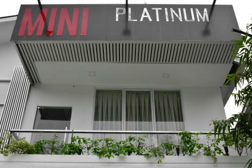 Hostal Mini Platinum Guest House