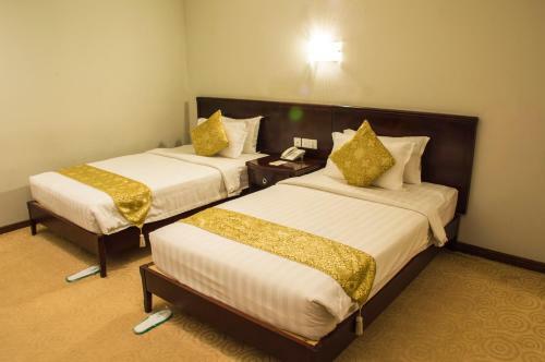 Green Leaf Hotel