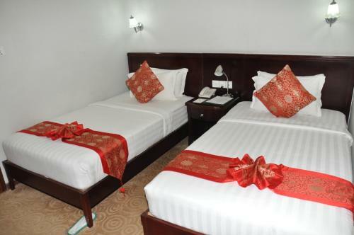 Green Leaf Hotel
