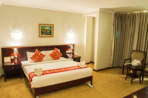 Green Leaf Hotel