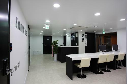Albergue Ekonomy Hotel Myeongdong Premier