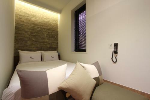 Hotel 31 Page