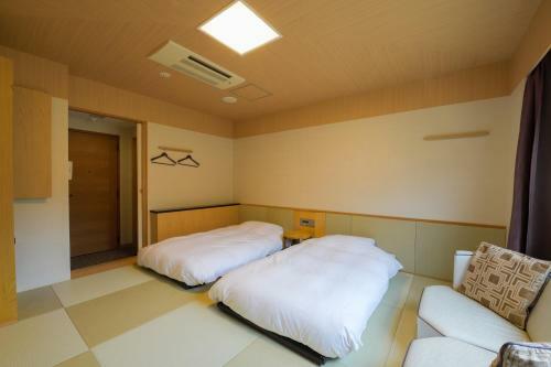 Hakone Lake Hotel