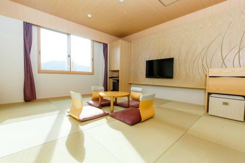 Hakone Lake Hotel