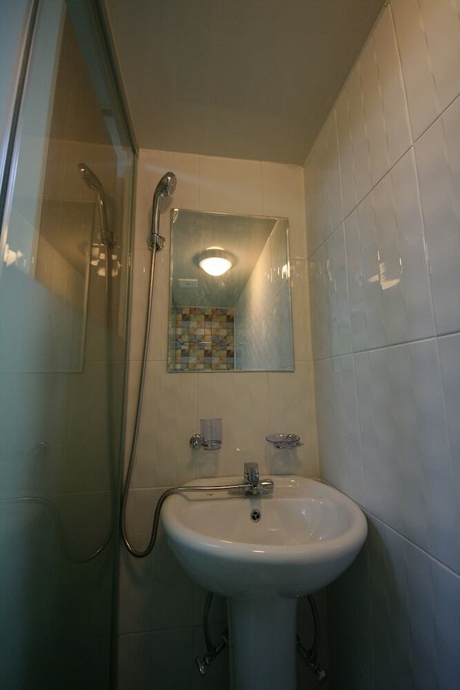 Hostal Star Guest Oneroomtel