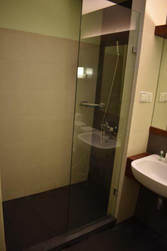 Paradise Hotel Nyaung Shwe