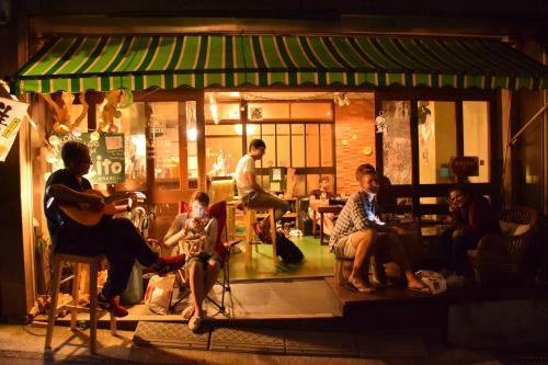 Hostal Guesthouse Azito