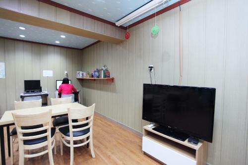 Albergue Mori Guesthouse