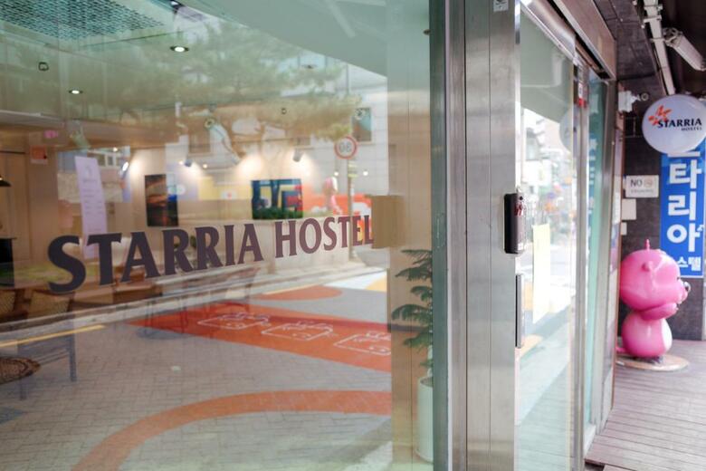 Hostal Starria Hostel
