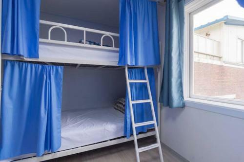 Hostal Yacht Guesthouse