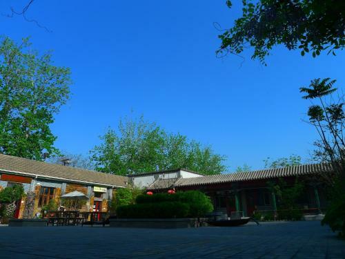 Posada Ming Courtyard