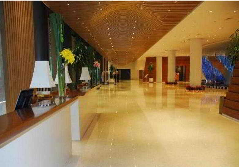 The Lakeview Hotel