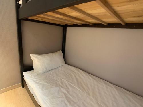 Hostal J-honor Guesthouse