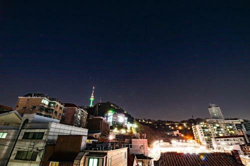 Hostal J-honor Guesthouse