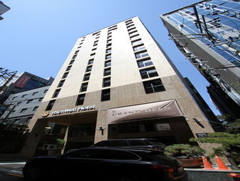 Richwell Hotel