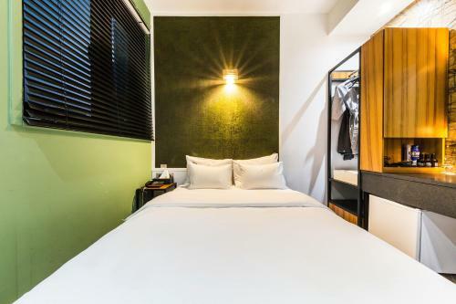 H Avenue Hotel