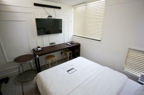 H Avenue Hotel