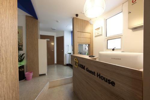 Hostal Charim Guesthouse