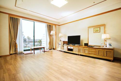 Legend Hotel