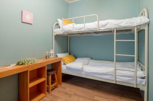 Albergue Cozzzy Guesthouse