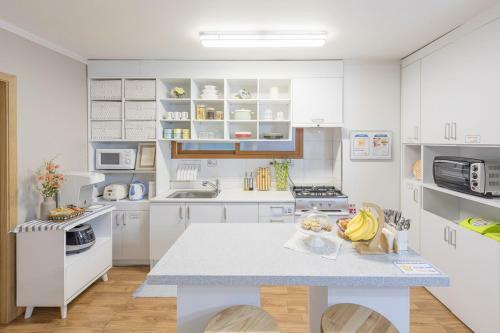 Albergue Cozzzy Guesthouse