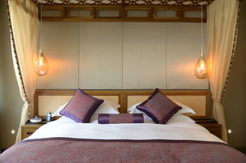 Hotel Cours Et Pavillons
