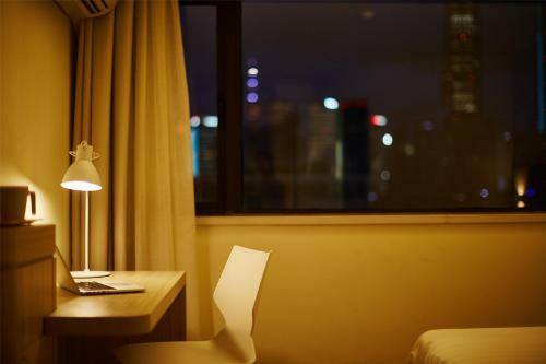 Hotel Hanting Express Beijing Huanle Valley