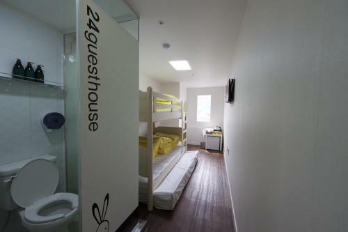 Hostal 24 Guesthouse Myeongdong Town