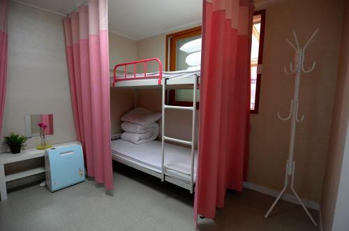 Albergue Lombard House