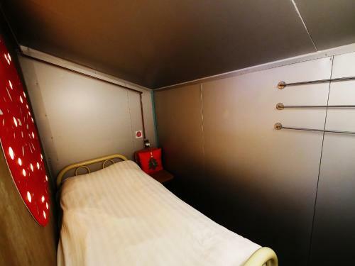 Hostal Twotwo House