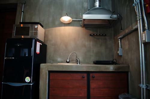 Hostal Twotwo House
