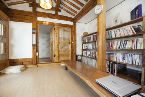 Hostal Vine Hanok Guesthouse
