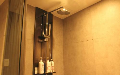 Tria Business & Boutique Hotel