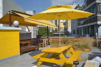 Hostal Mango Guesthouse