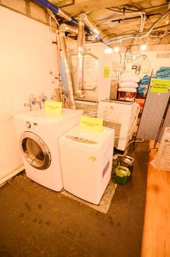 Hostal Kimchee Sinchon Guesthouse