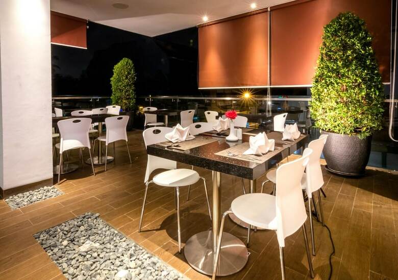 Redstar Hotel