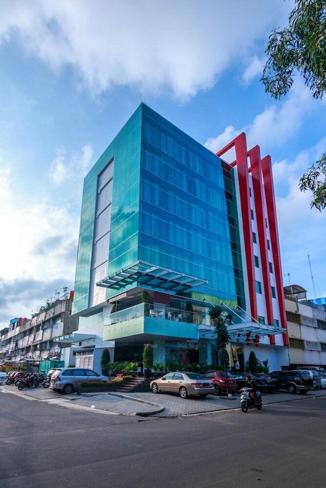 Redstar Hotel