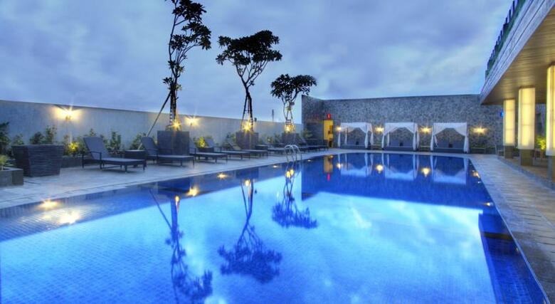Hotel Whiz Prime Kelapa Gading