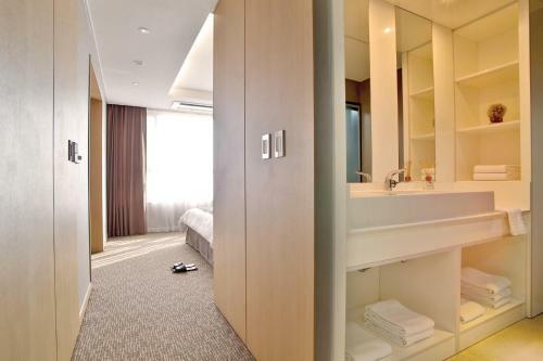 Hotel Ramada Encore East Seogwipo